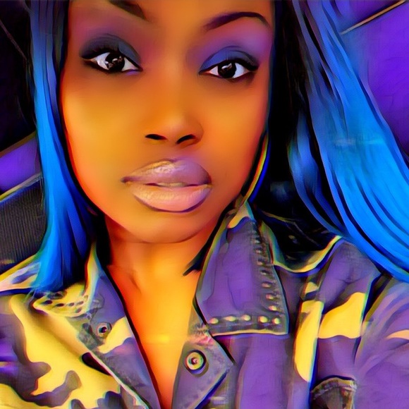 Meet Your Posher, Inez! - Picture 1 of 7